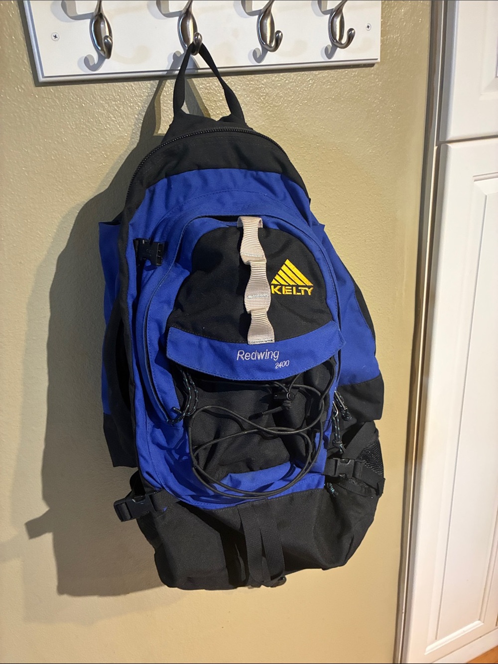 Kelty Redwing 2400 Backpack in Blue and Black